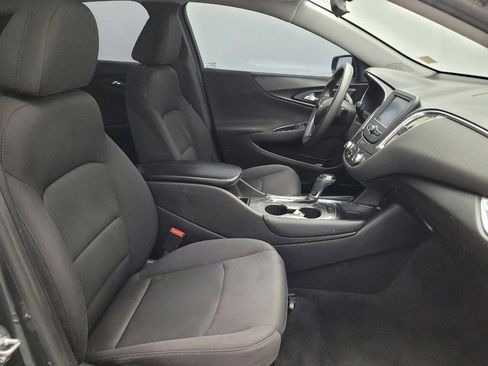 Used 2017 Chevrolet Malibu LT FWD image 21