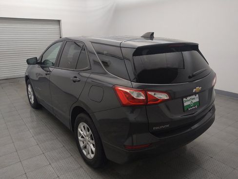 Used 2021 Chevrolet Equinox LS w/ LS Convenience Package AWD/4WD image 5