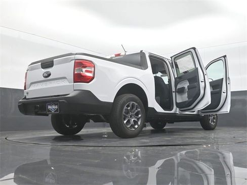 New 2025 Ford Maverick XLT image 29