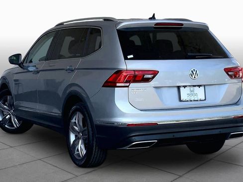 Used 2021 Volkswagen Tiguan SEL FWD image 12