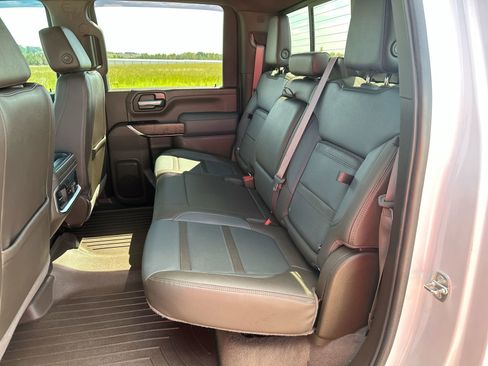 Used 2022 GMC Sierra 3500 Denali w/ Technology Package image 22
