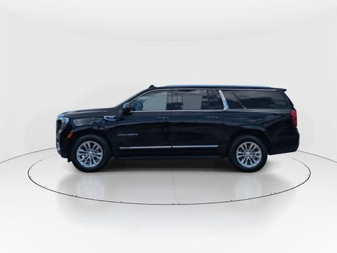 Used 2023 GMC Yukon XL SLT w/ SLT Premium Package RWD image 5