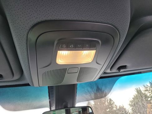 Used 2025 Mercedes-Benz Sprinter 2500 image 18