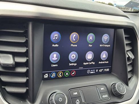 Used 2023 GMC Acadia SLT image 15