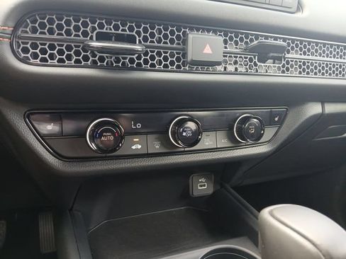 Certified 2025 Honda HR-V Sport image 21