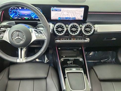 Used 2024 Mercedes-Benz EQB 250+ w/ Driver Assistance Package image 35
