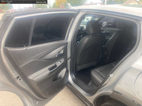 Used 2025 Buick Envista Sport Touring w/ Convenience I Package FWD image 11