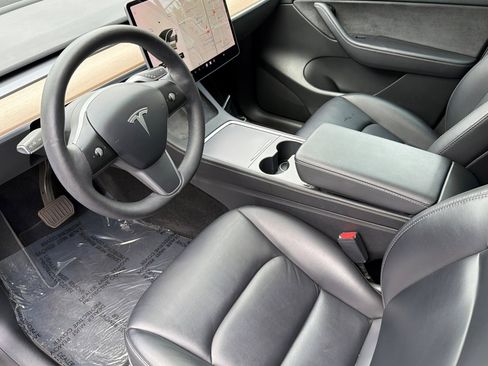 Used 2021 Tesla Model Y Long Range AWD/4WD image 11