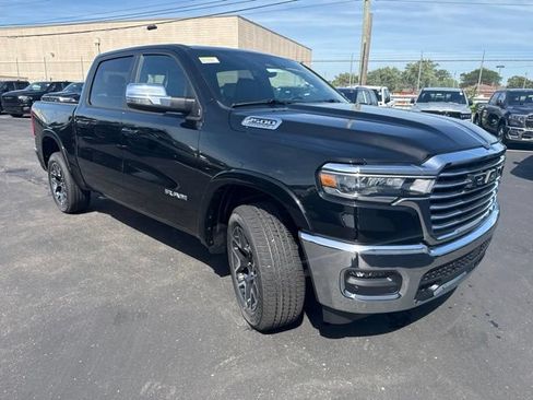 Used 2026 RAM 1500 Laramie AWD/4WD image 3