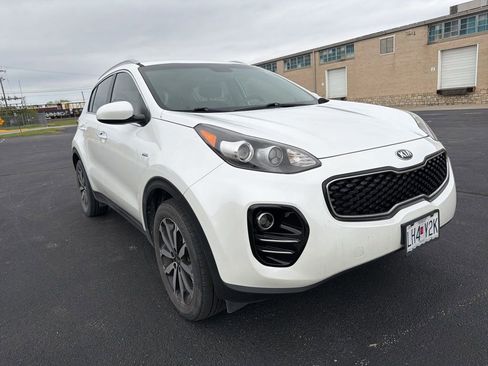 Used 2017 Kia Sportage EX image 3