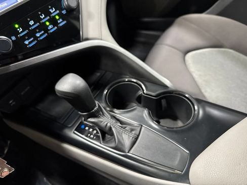 Used 2019 Toyota Camry LE FWD image 20