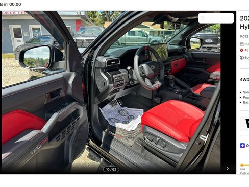 Used 2025 Toyota Tacoma TRD Pro AWD/4WD image 4