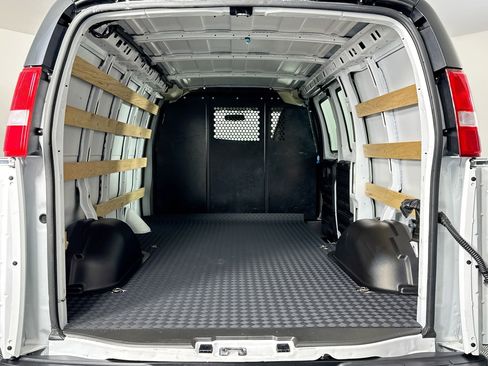 Used 2024 GMC Savana 2500 Work Van w/ Driver Convenience Package image 36
