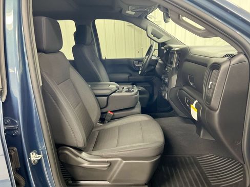 Used 2025 Chevrolet Silverado 2500 Custom w/ Custom Value Package AWD/4WD image 21