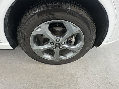 Used 2023 Ford Escape ST-Line image 9