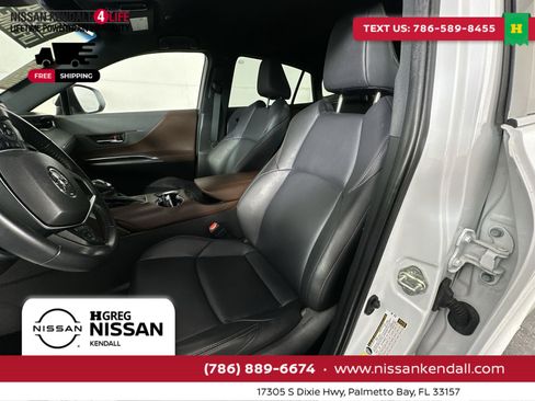Used 2023 Toyota Venza Limited image 15