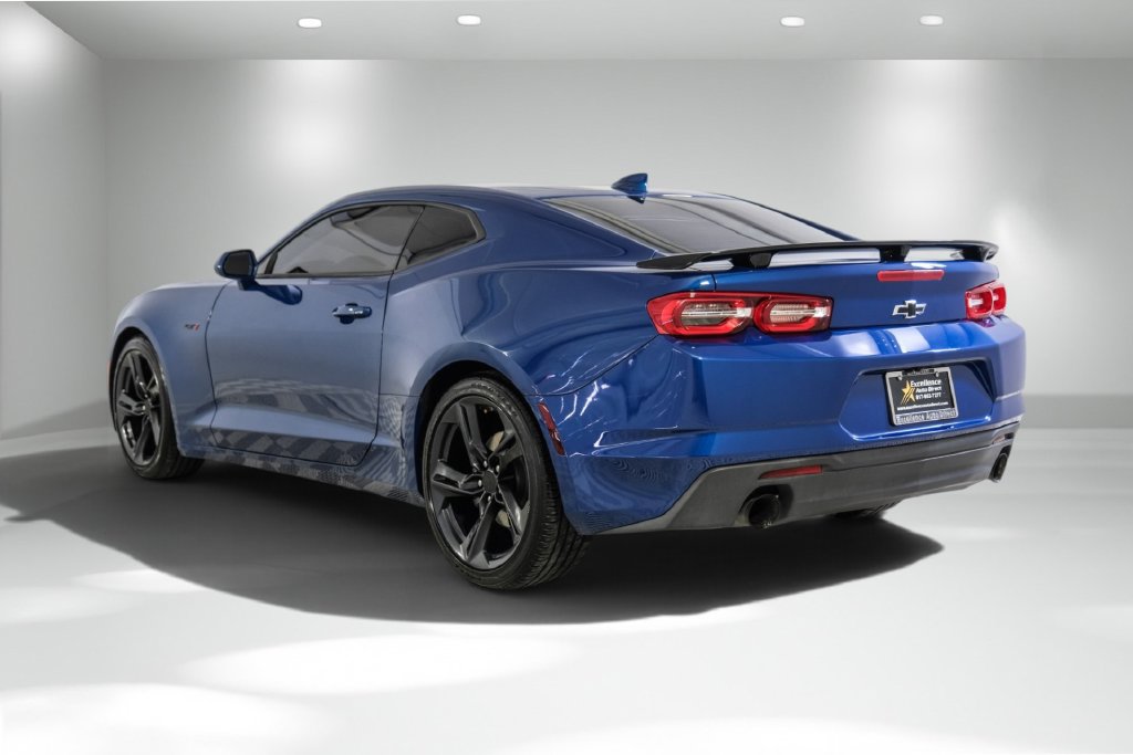 Used 2020 Chevrolet Camaro LT RWD image 8
