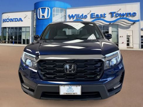 Certified 2024 Honda Passport EX-L image 3