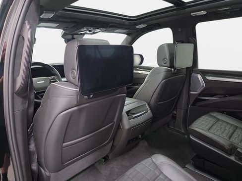 Used 2026 Cadillac Escalade ESV V w/ LPO, ONYX Package AWD/4WD image 12