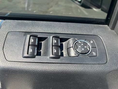 Used 2017 Ford F150 Lariat AWD/4WD image 9