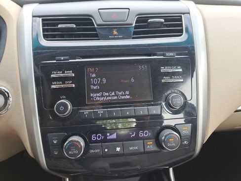 Used 2015 Nissan Altima 2.5 SV w/ Convenience Package image 29