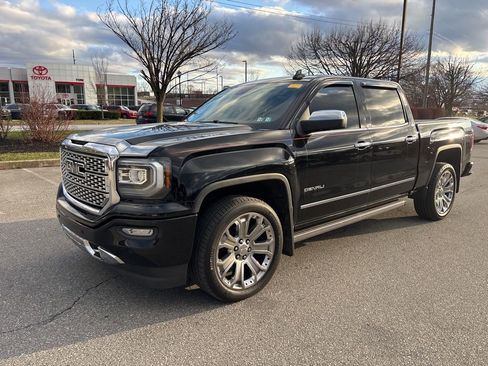 Used 2018 GMC Sierra 1500 Denali w/ Denali Ultimate Package AWD/4WD image 6