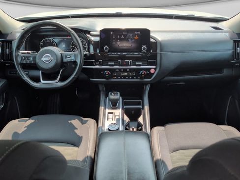 Used 2025 Nissan Pathfinder SV AWD/4WD image 18