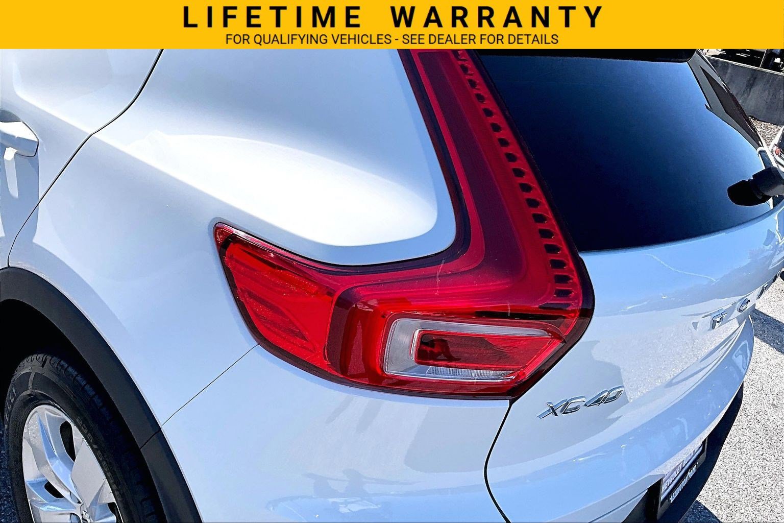 Used 2020 Volvo XC40 T5 Momentum AWD/4WD image 32