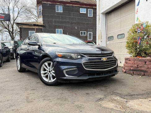 Used 2016 Chevrolet Malibu LT image 13