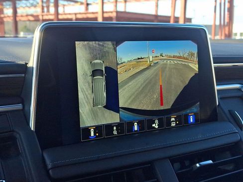 Used 2023 Chevrolet Tahoe Z71 w/ Z71 Off-Road Package image 20