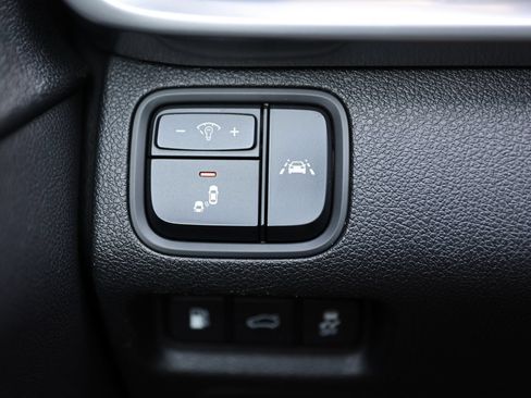 Used 2020 Kia Optima LX FWD image 28