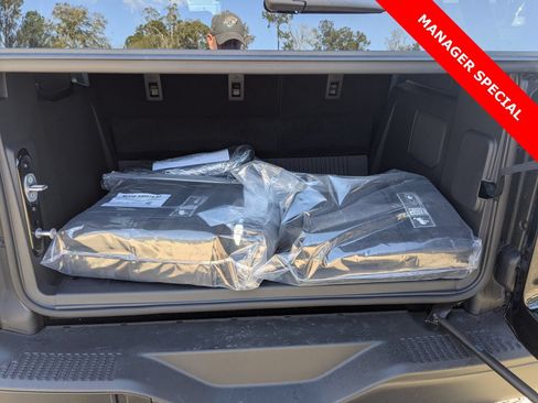 New 2025 Ford Bronco Badlands AWD/4WD image 13