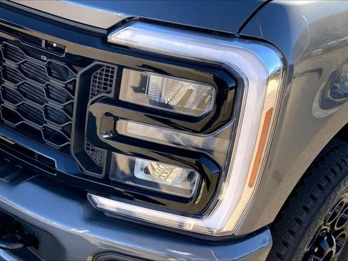 New 2026 Ford F250 Lariat w/ Black Appearance Package image 13