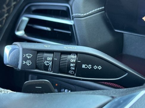 Used 2025 Chevrolet Traverse Z71 image 37