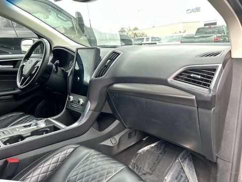 Used 2023 Ford Edge Titanium AWD/4WD image 16