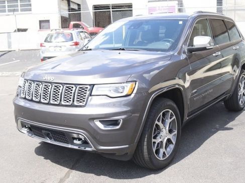 Used 2020 Jeep Grand Cherokee Overland image 10