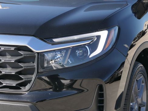 Used 2023 Honda Passport EX-L image 9