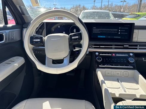 Used 2025 Hyundai Santa Fe Limited image 43