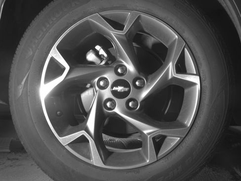 Used 2025 Chevrolet Trax LT w/ LT Convenience Package image 15