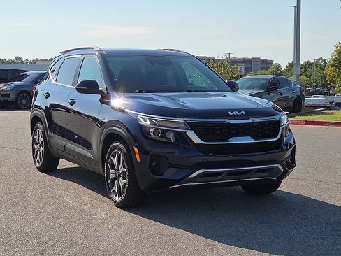 Used 2023 Kia Seltos EX AWD/4WD image 1