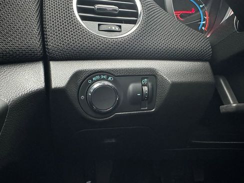 Used 2014 Chevrolet Cruze LT w/ Technology Package image 14