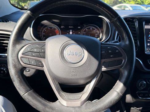 Used 2019 Jeep Cherokee Limited w/ Trailer Tow Group AWD/4WD image 18