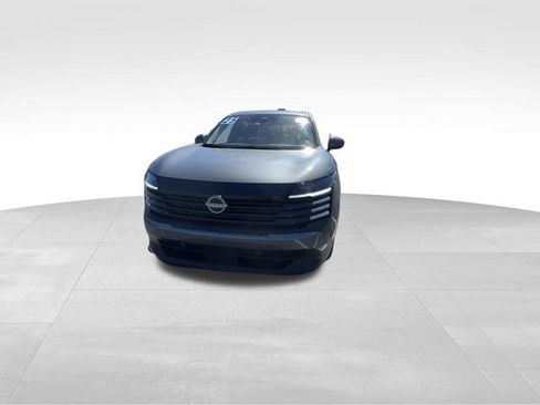 Used 2025 Nissan Kicks SV image 3