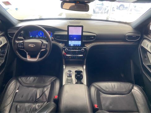 Used 2022 Ford Explorer Platinum w/ Equipment Group 601A image 21