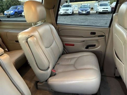 Used 2004 Chevrolet Tahoe Z71 w/ Z71 Preferred Equipment Group image 19