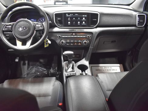 Used 2021 Kia Sportage LX image 13