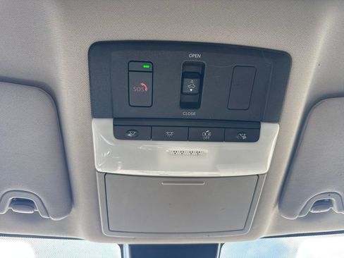 Used 2023 Nissan Altima 2.0 SR FWD image 33