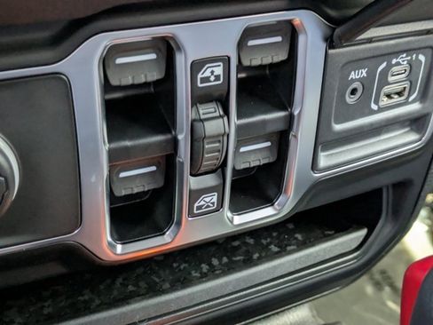 New 2025 Jeep Wrangler Sport S image 20