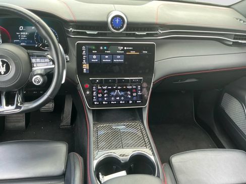 Used 2023 Maserati Grecale Modena AWD/4WD image 11