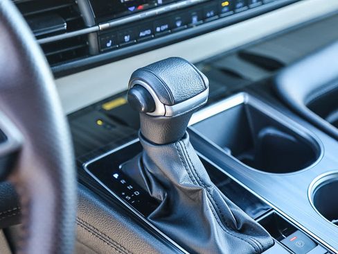 Certified 2023 Toyota Sienna Platinum image 20